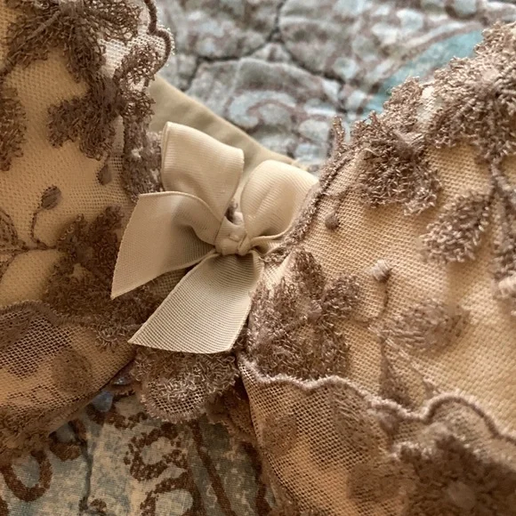 NWOT Wolford Underwire Bra 32B